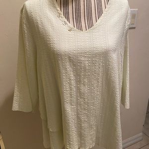 Anthony’s XL off white short sleeve tunic top